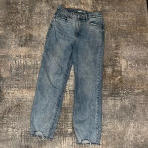 NEW old navy SKI HI STAIGHT EXTRA HIGH RISE JEANS!!!! Super cute distressed hem!
